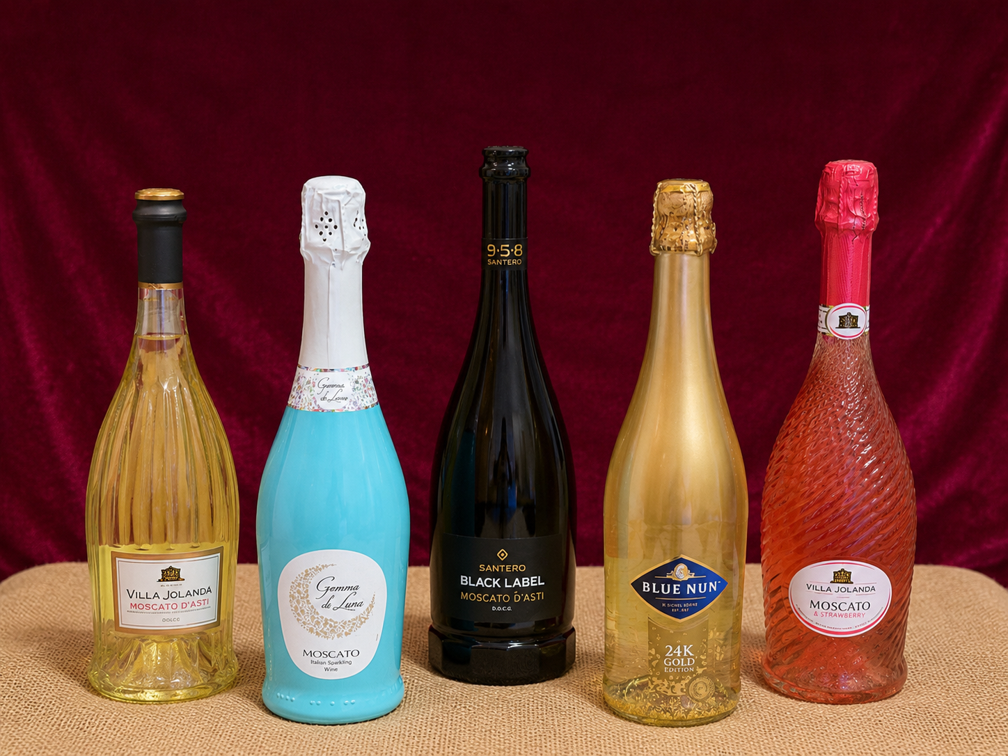 Αφρώδη κρασιά και σαμπάνιες — Moscato d'Asti, Gemma di Luna, Santero, Blue Nun